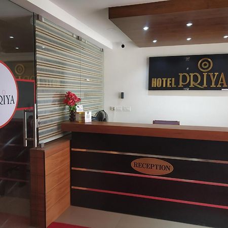 Hotel Priya Chengannur Buitenkant foto
